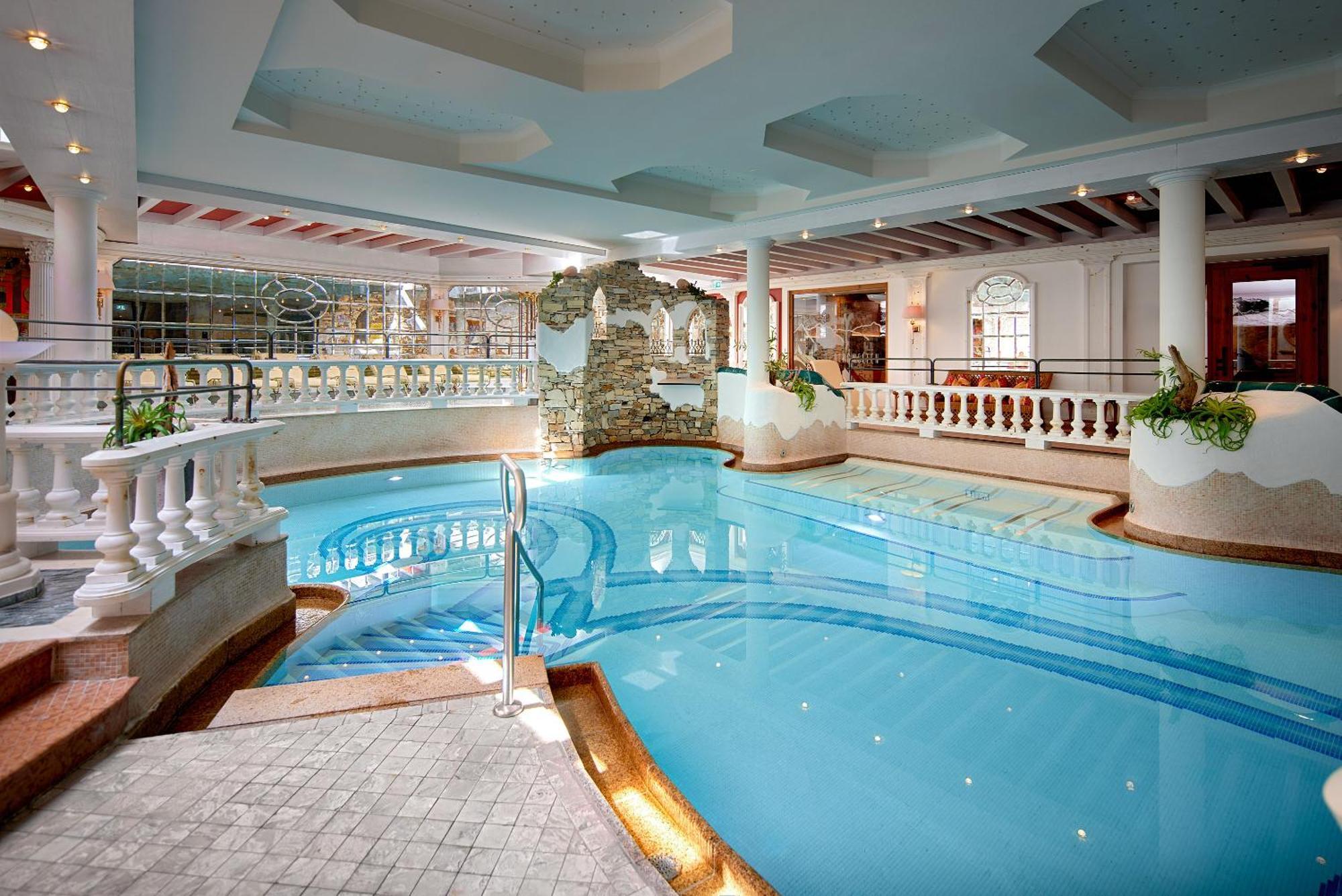 Hotel Neue Post Майргофен Екстер'єр фото